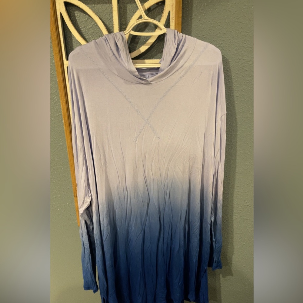 Livi Active Blue and White Relaxed Hoodie